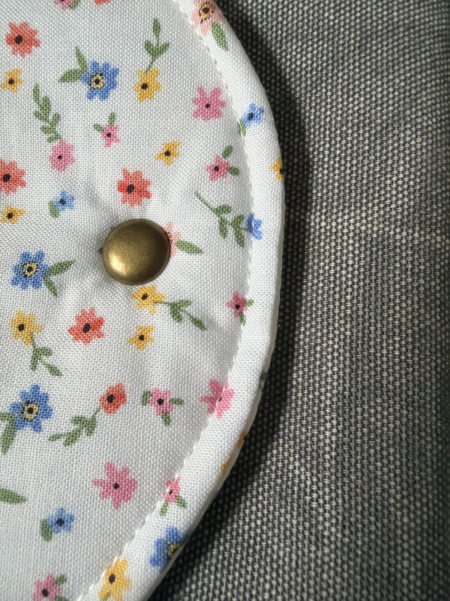 Gray Floral Washed Canvas Clip-on Pouch