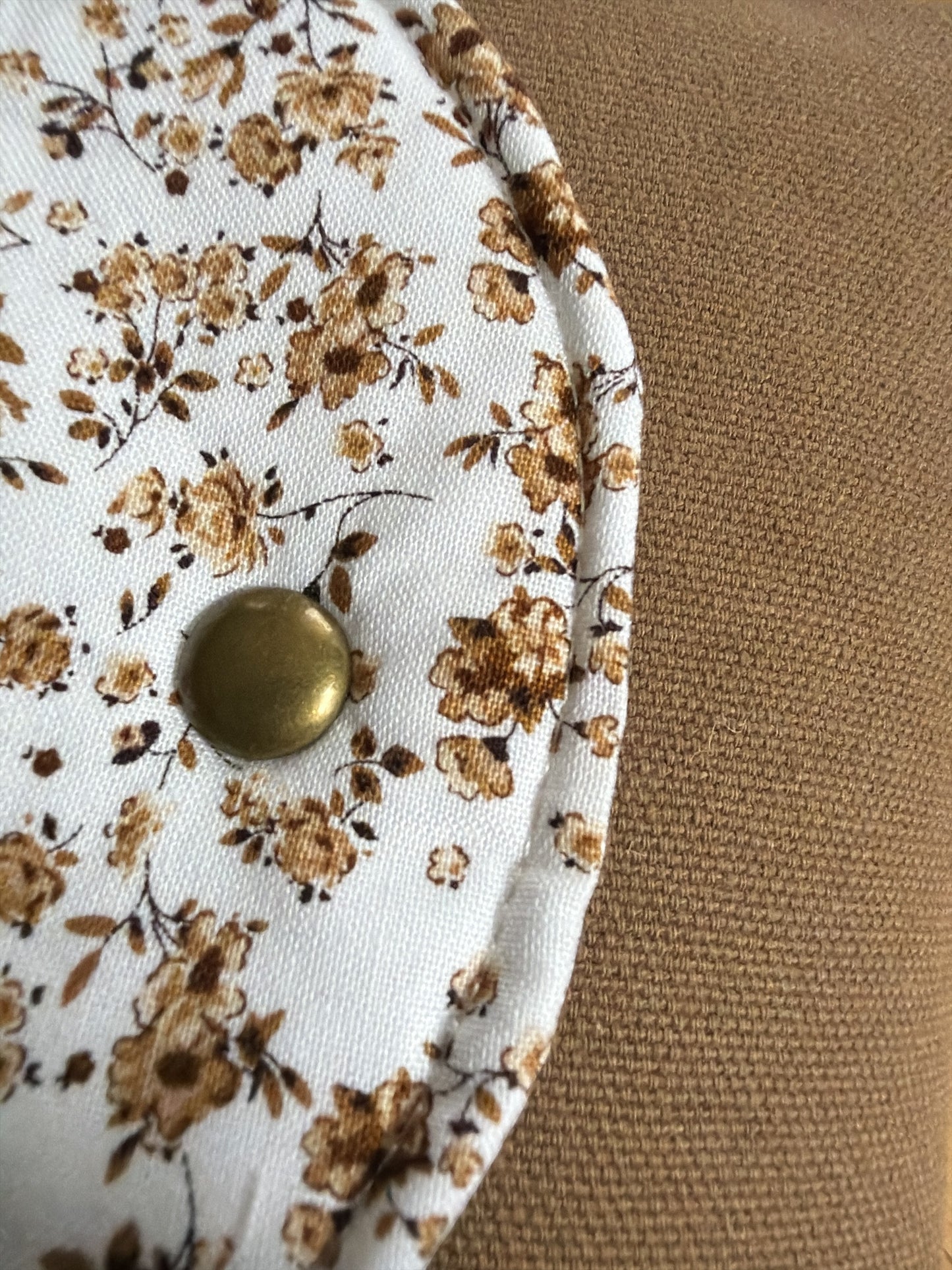 Florance Coffee Floral Clip-on Pouch