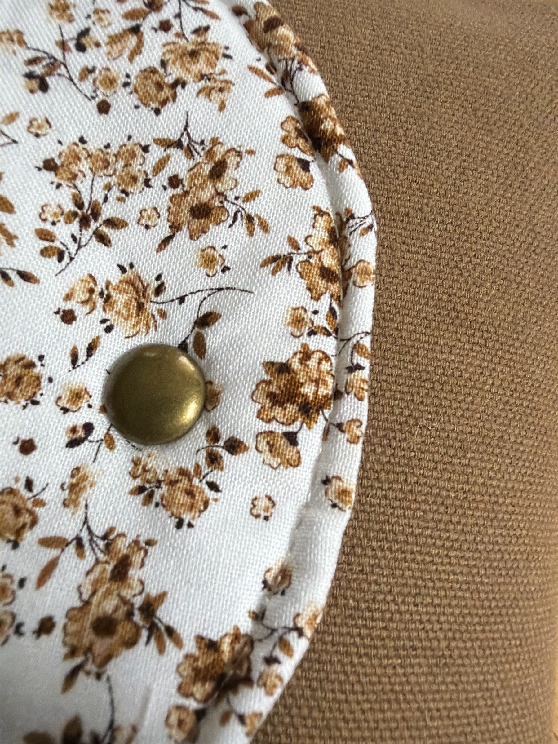 Florance Coffee Floral Clip-on Pouch