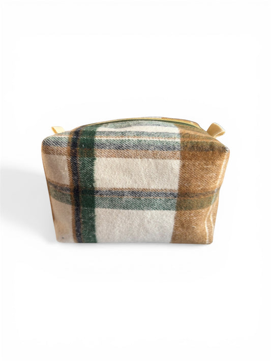 Cozy Cabin Boxy Pouch