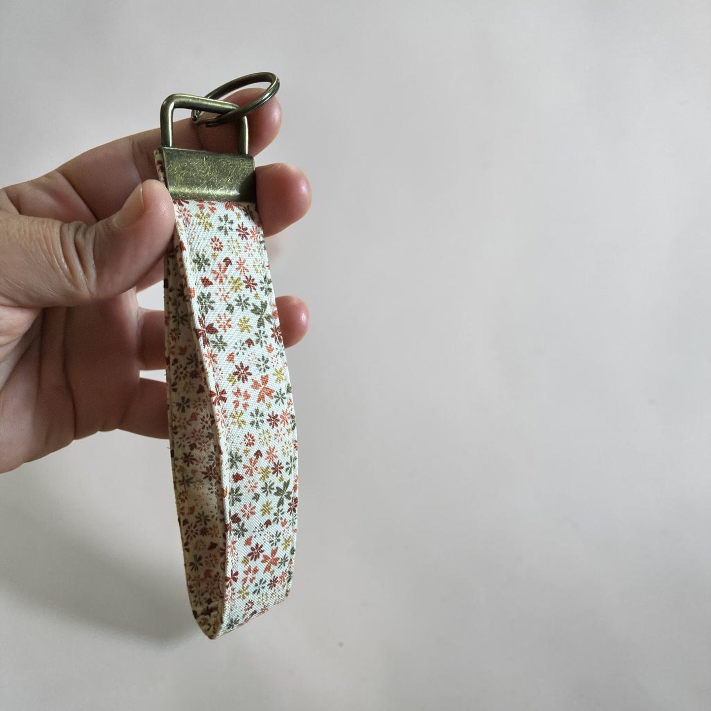 Ditsy Floral Wristlet Keychain