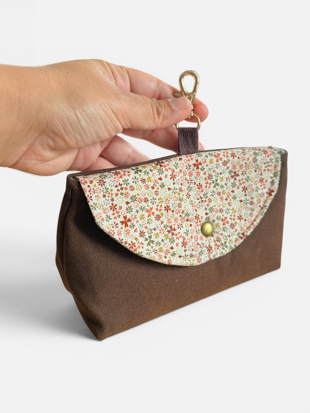 Florence Ditsy Floral Cocoa Clip-on Pouch